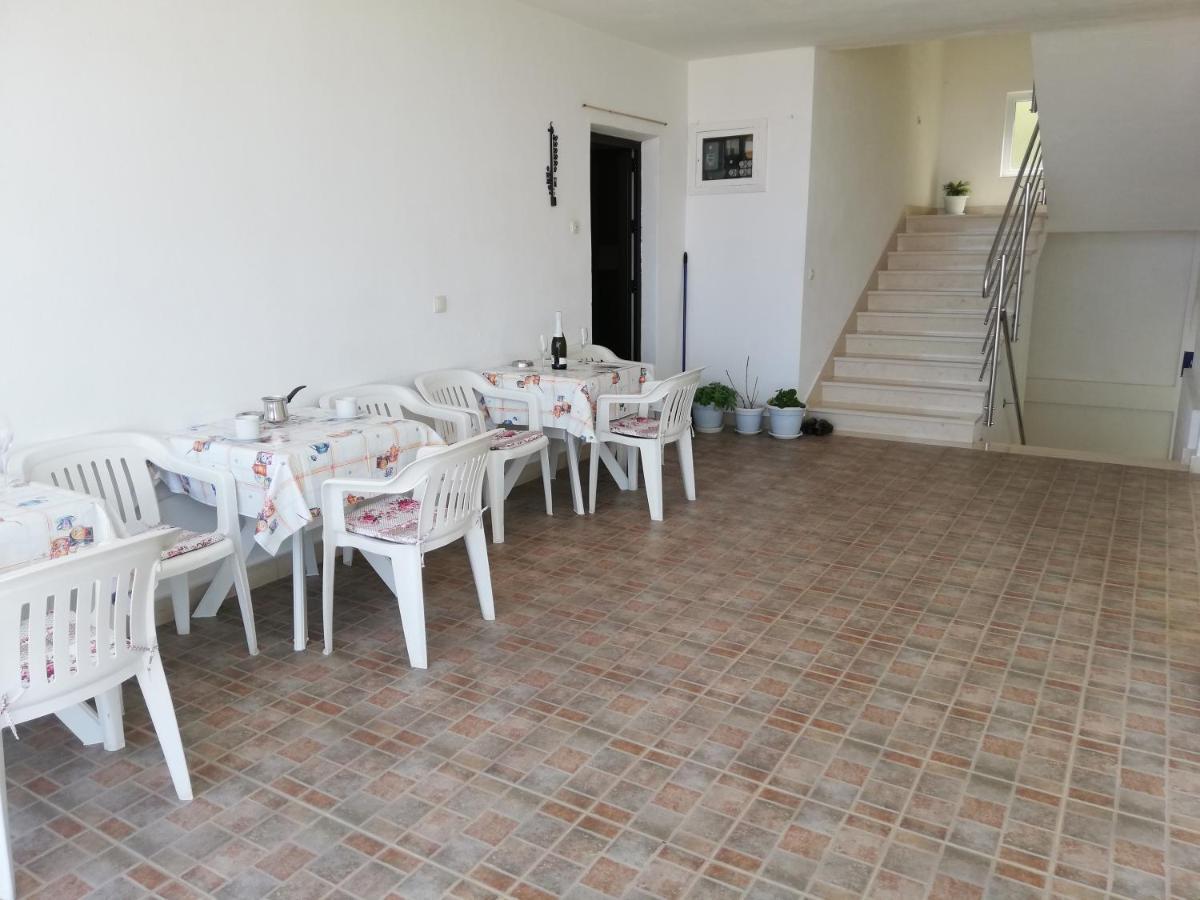 Apartments Aniko Saric Tučepi エクステリア 写真