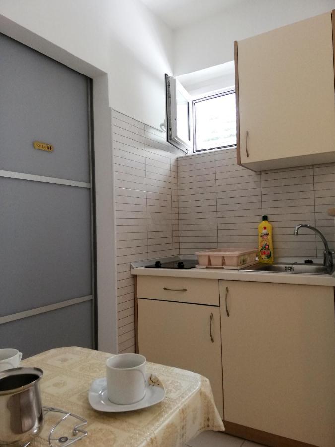 Apartments Aniko Saric Tučepi エクステリア 写真