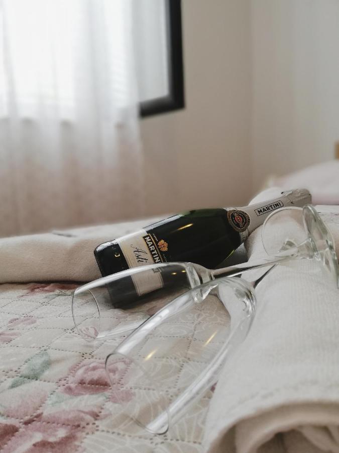 Apartments Aniko Saric Tučepi エクステリア 写真